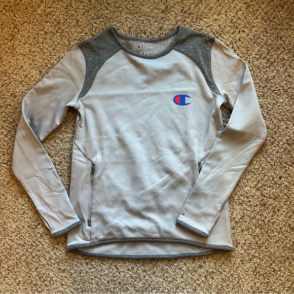 Champion Tops - Champion Light Gray Sweatshirt
